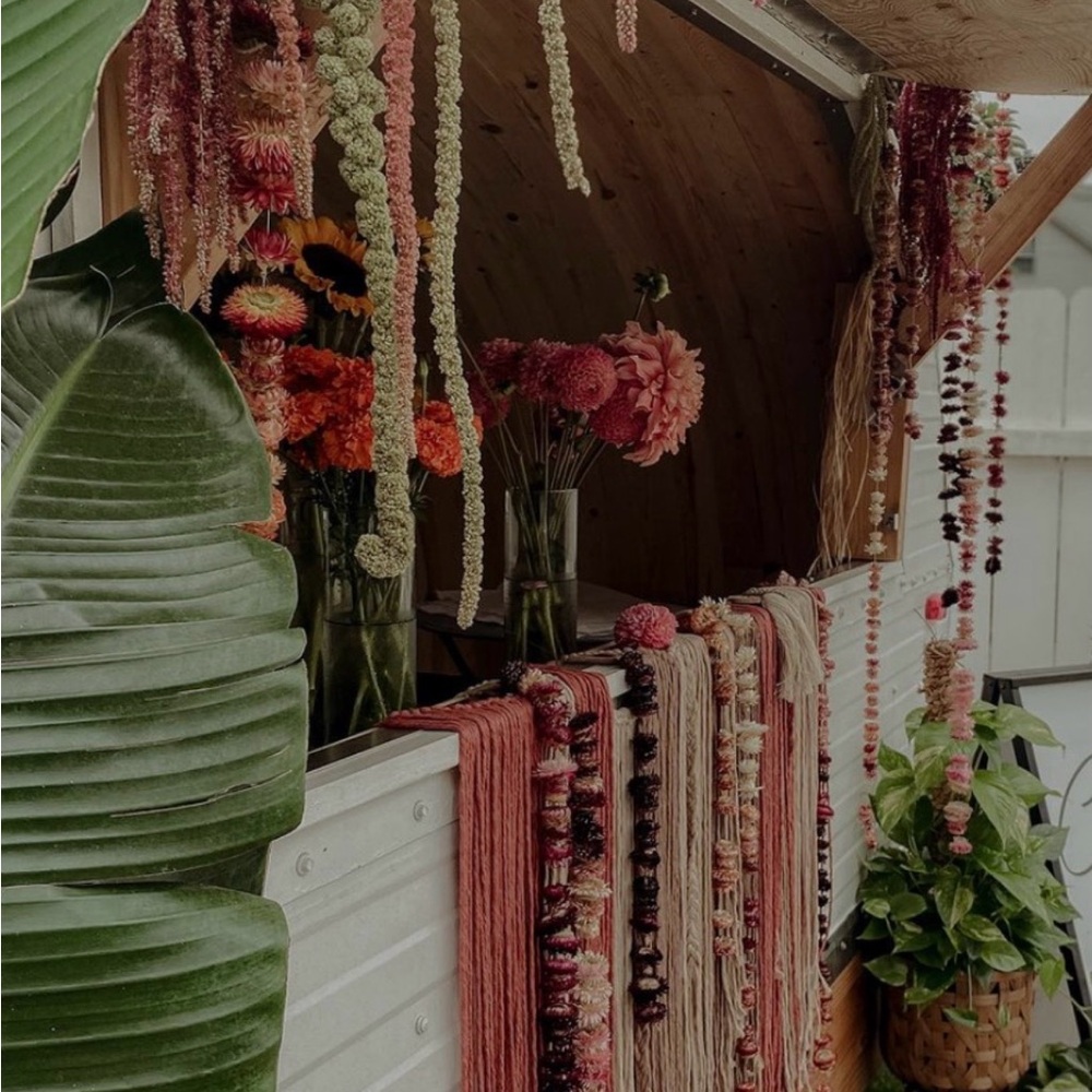 • Handcrafted Macrame Garland • - Picture 2 of 3